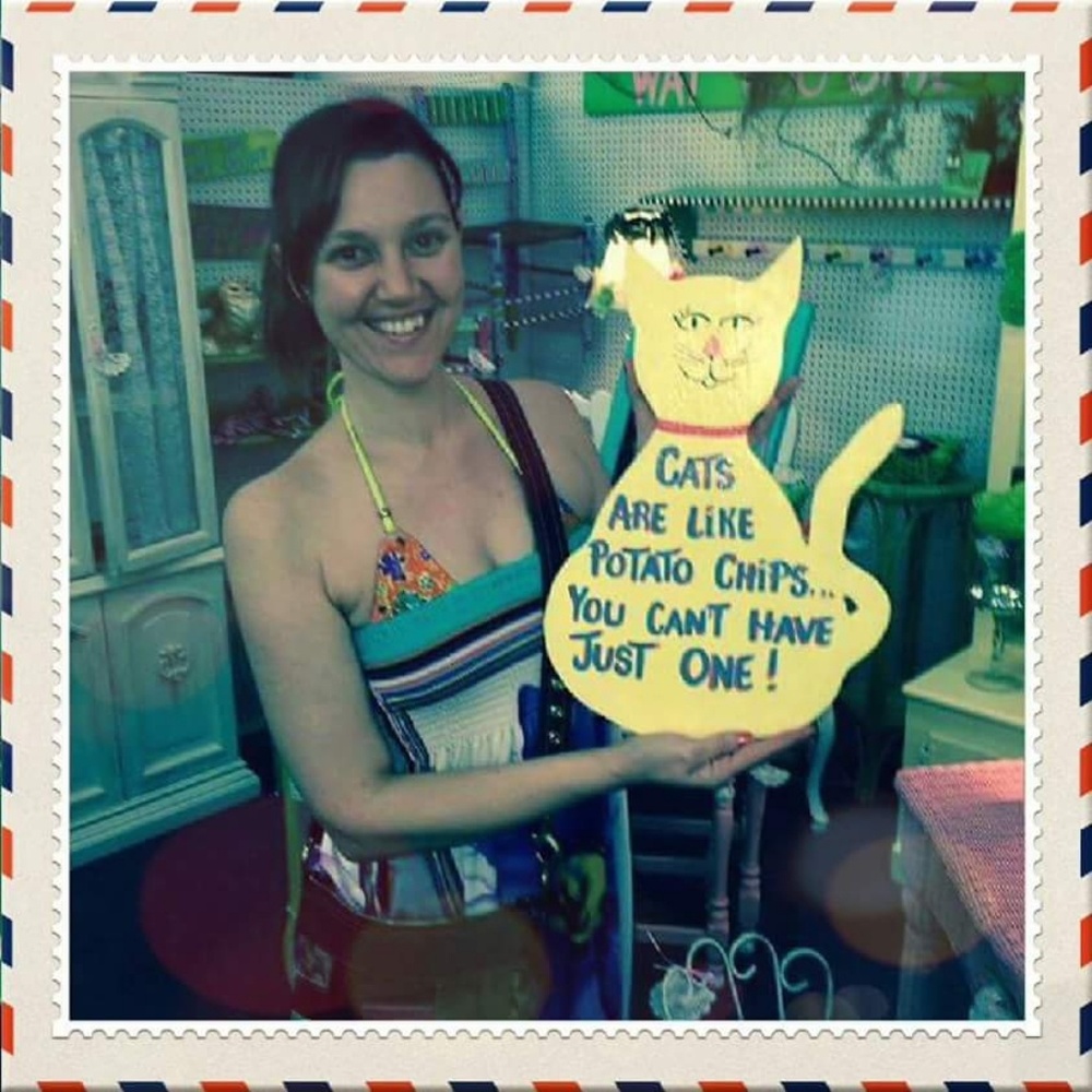 Meet your Posher, Kelly - Picture 2 of 2